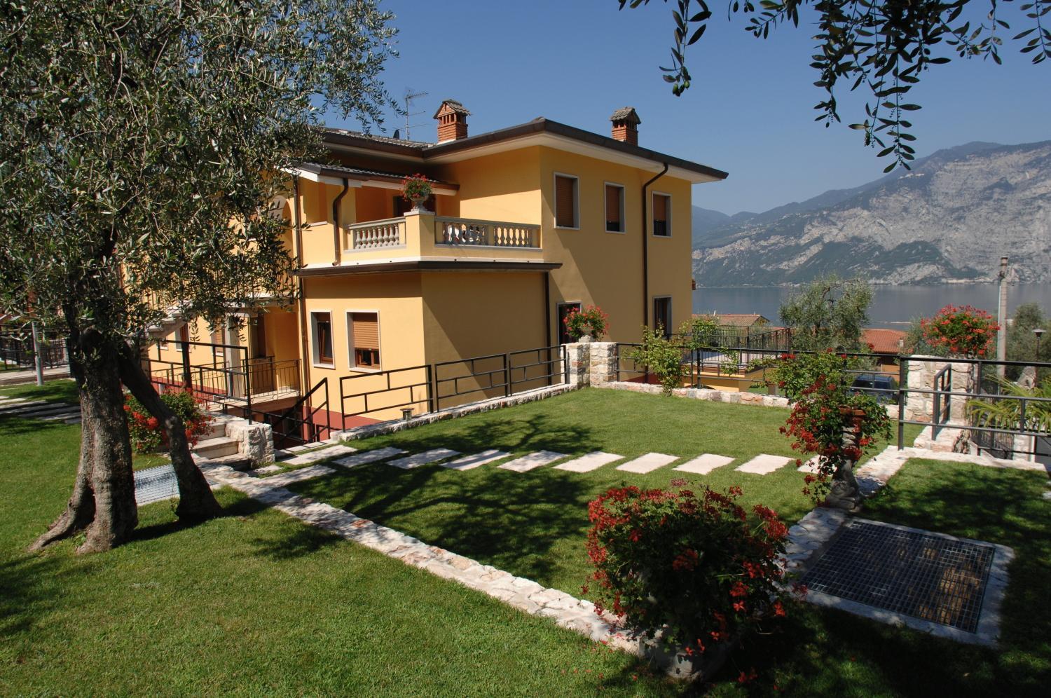 Villa Due Leoni - Residence Brenzone sul Garda Exterior photo