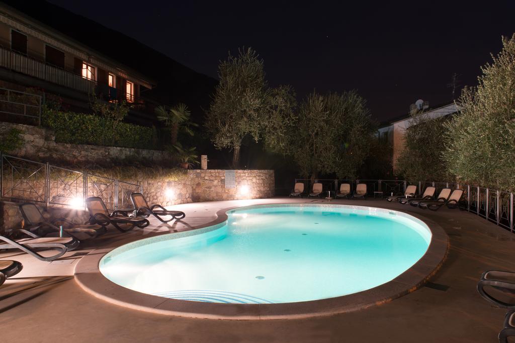 Villa Due Leoni - Residence Brenzone sul Garda Exterior photo